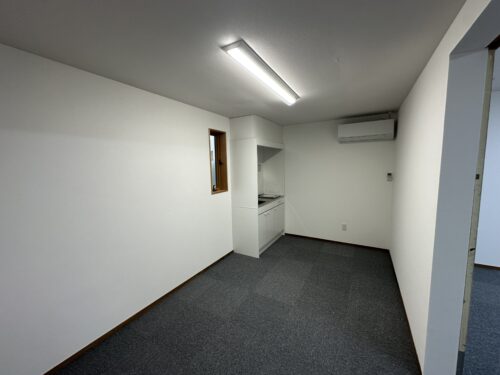 便利なミニキッチン付きです。 (キッチン)