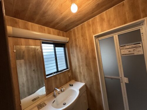洗面化粧台です。 (内装)